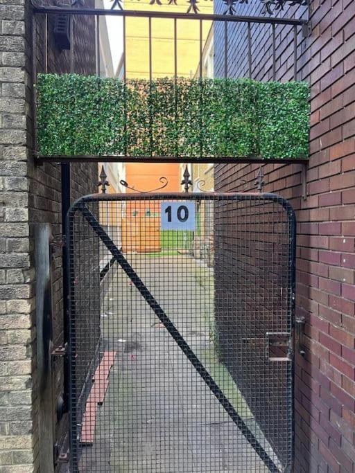 Tree Studio Apartment Barbican F3 Londres Exterior foto